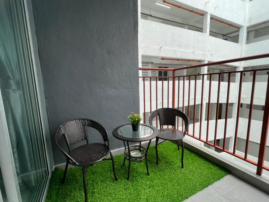 Bc Homestay @ Emerald Avenue Apartment, Бринчанг Экстерьер фото